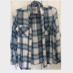 ❤️SO Small Blue White Plaid Button Up Flannel